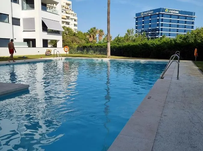 New Build Modern Ap 4 Min Walk To The And Old Town דירה מארבלה